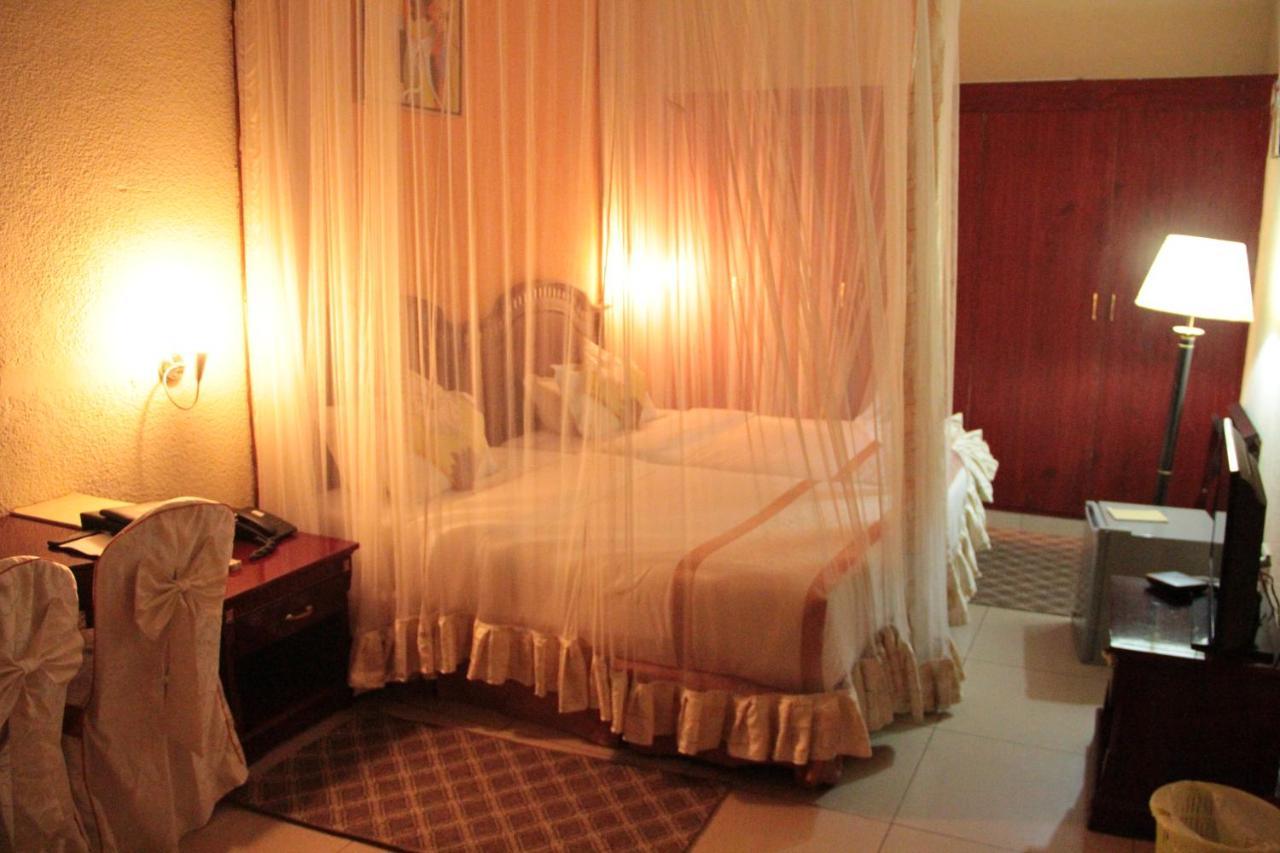 Dolce Vita Resort Hotel Bujumbura Buitenkant foto