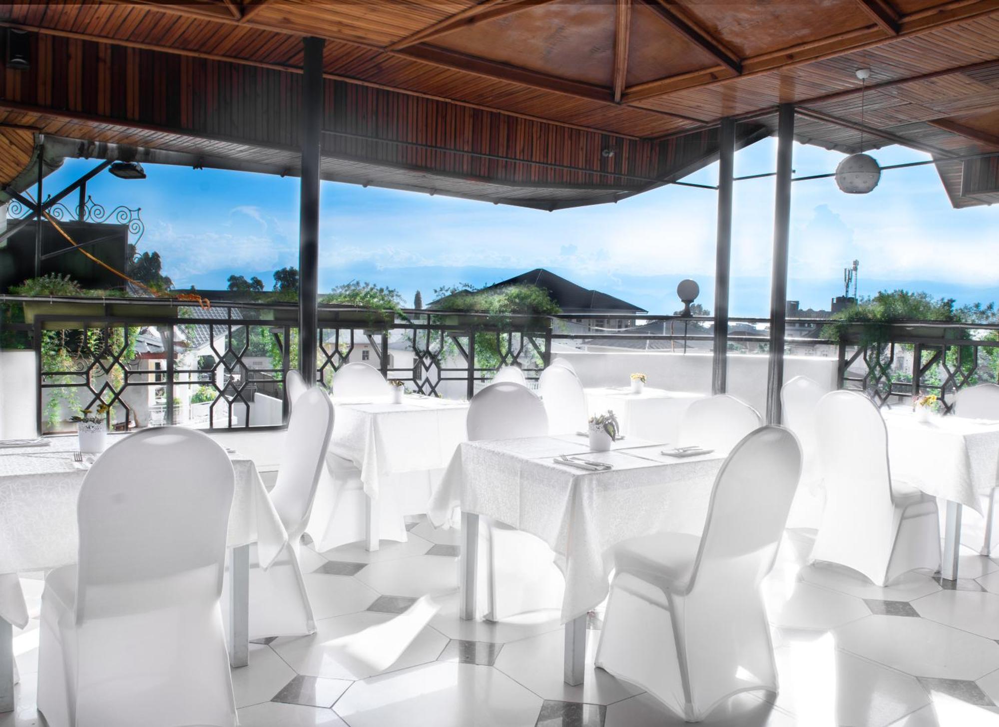 Dolce Vita Resort Hotel Bujumbura Buitenkant foto