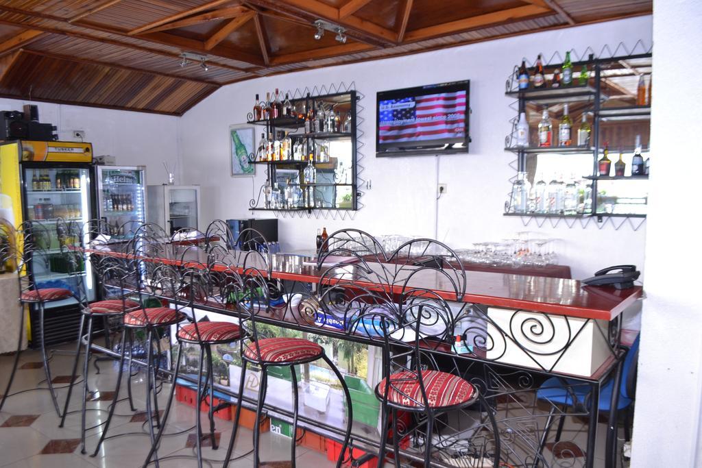 Dolce Vita Resort Hotel Bujumbura Buitenkant foto