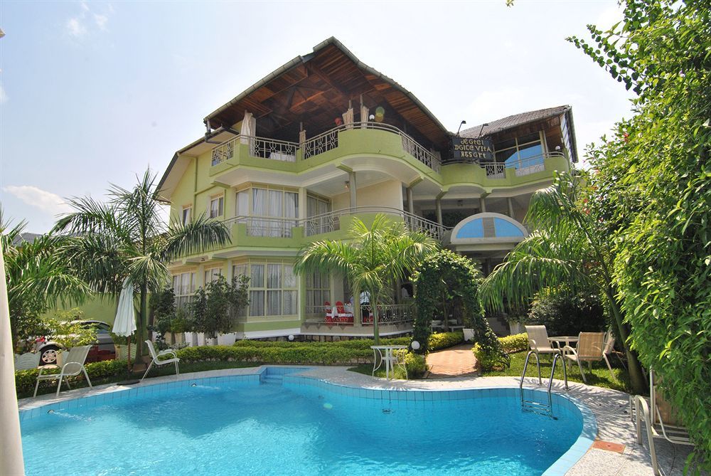 Dolce Vita Resort Hotel Bujumbura Buitenkant foto